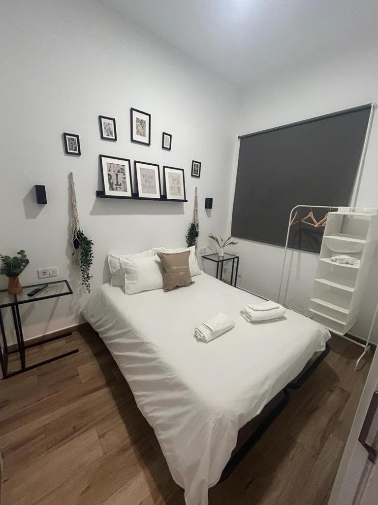 Apartamentos Pino Бенидорм Экстерьер фото
