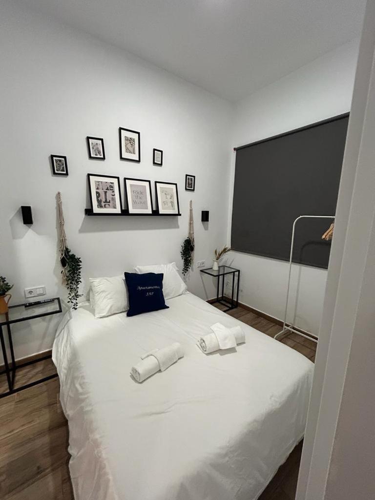 Apartamentos Pino Бенидорм Номер фото