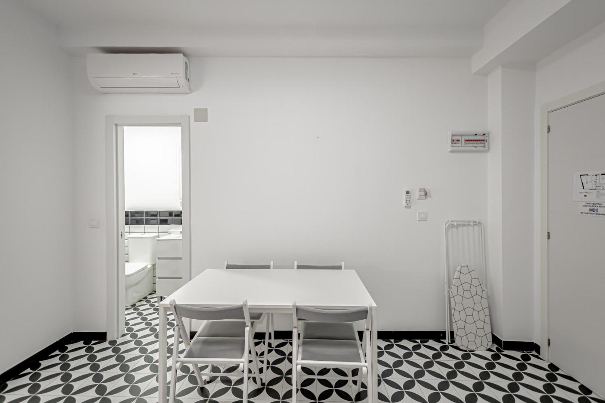 Apartamentos Pino Бенидорм Номер фото